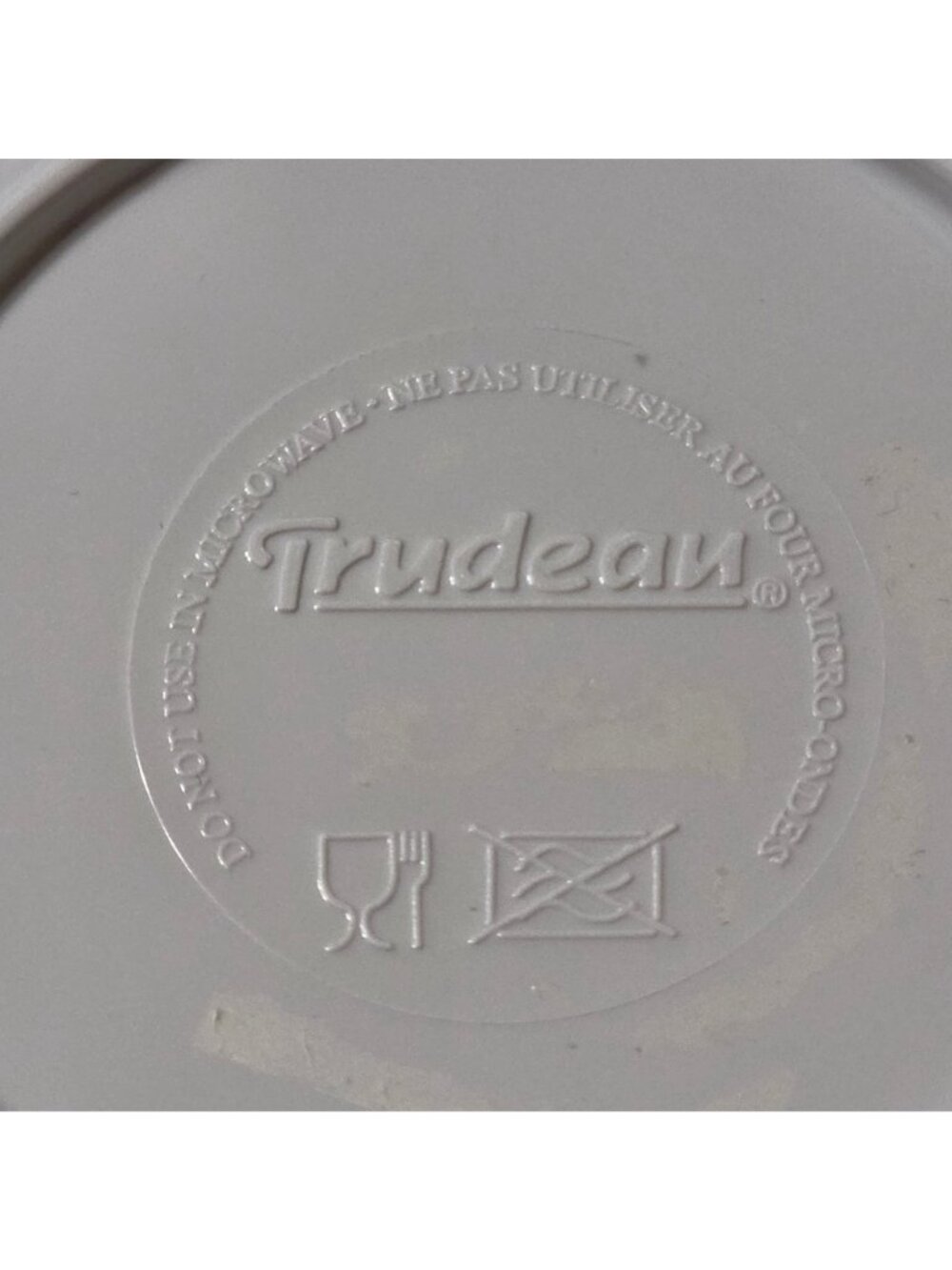 Trudeau Morelli Melamine Fruit Salad Plates Set of 6 - Picture 4 of 5